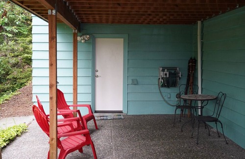 Kenmore Apartment | Private Guest Suite at Lake Forest Park – Rated 10/10!