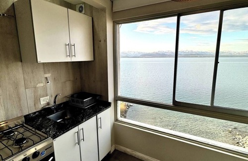 San Carlos de Bariloche Apartment | Lake Front Apartment with Private Beach Access to Nahuel Huapi Lake