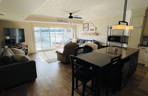 Conway Condo | Lake front 2-bedroom condo with beautiful sun rises views over Crooked lake.