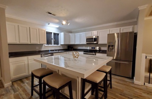 Cedar Bluff House | Lake Front 3BR/3BA House with Private Dock & Pool