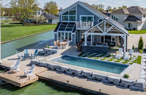 St. Marys House | Exquisite Lakefront Retreat with Pool & Boat Docks