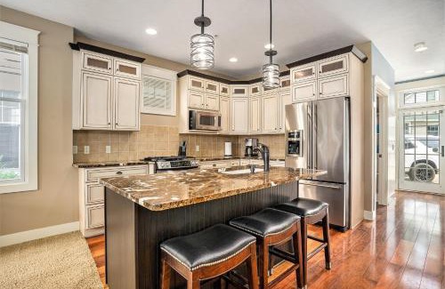 Saugatuck House | Inviting Lakefront Condo with Pool Near Saugatuck Downtown