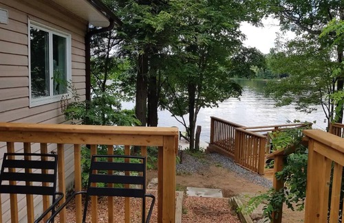 Torrance Cottage | Pet-Friendly Lake Front Cottage for Family Getaways