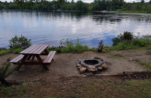 Torrance Cottage | Pet-Friendly Lake Front Cottage for Family Getaways