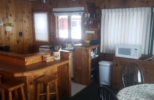 Pellston Cottage | Lake Front Cottage Retreat Near Petoskey & Mackinaw