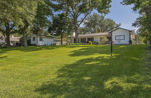 Marble Falls House | Lake Front Family Retreat-Colorado Arm of LBJ!