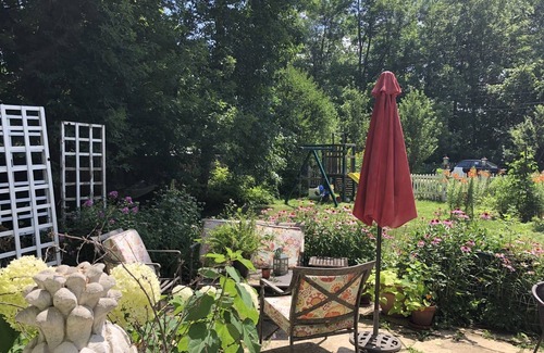 Shorewood House | Pet-Friendly Lakefront Getaway in Excelsior, Walk to Town