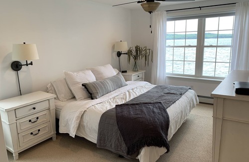 Wakefield House | Idyllic Lake Front Home on Great East Lake with Pool