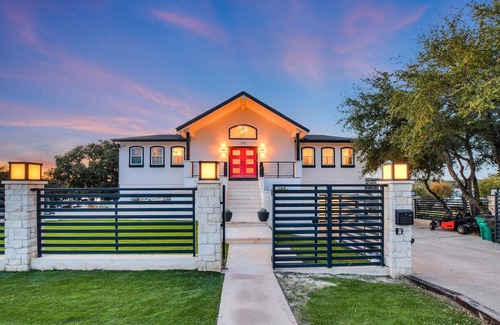 Highland Lake Estates House | Lake Front Paradise: Pool, Dock, Views & 10/10 Guest Rating!