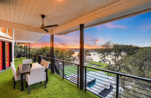 Highland Lake Estates House | Lake Front Paradise: Pool, Dock, Views & 10/10 Guest Rating!