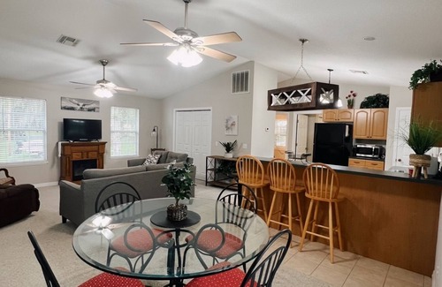 Dade City House | Idyllic Lake Front House in Dade City, FL – 9.6/10 Rated