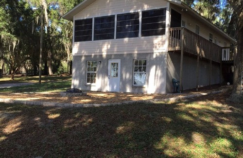 Dade City House | Idyllic Lake Front House in Dade City, FL – 9.6/10 Rated