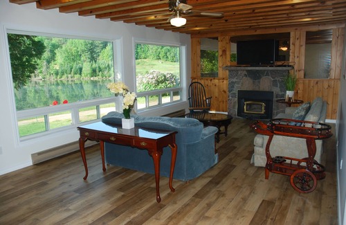 Madawaska Valley House | Perfect Lakefront Retreat: Newly Renovated with Kitchen