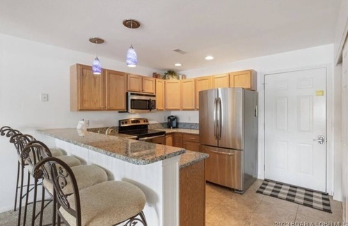 Kaiser Condo | Lake Front Retreat at Parkview Paradise - Rated 10/10!