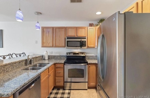 Kaiser Condo | Lake Front Retreat at Parkview Paradise - Rated 10/10!