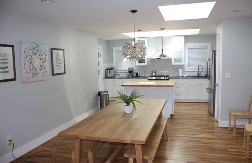 Cadiz House | Tranquil Lakefront Escape at Trinity Lake House - 9.8 Rated