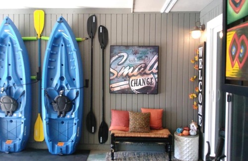 Boise House | Lake Front Studio with Kayaks & Bikes - Guest Rated 9.9/10