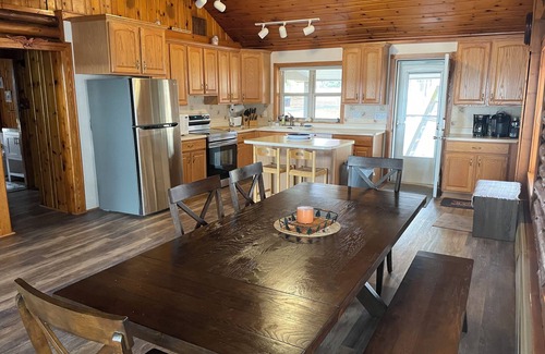 Lewiston House | Kid-Friendly Lakefront Summer Retreat with Spa and Pool
