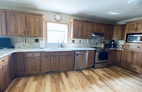 Linn Creek House | Lake Front Retreat: Swim Dock, Fire Pit & Spa Amenities