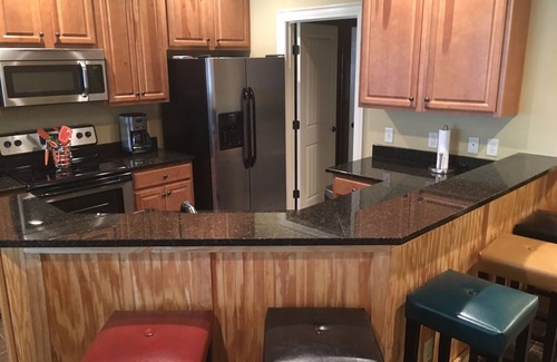 Dadeville Condo | Beautiful Lake Front Retreat with Pool & Sunset Views