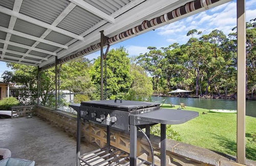 Lake Tabourie House | Pet-Friendly Retreat with Scenic Lake Frontage