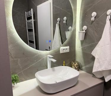 Zagreb Apartment | Lake Garden - Cozy Two-Bedroom Apartment with flexible Check-In, Terrace, and Netflix