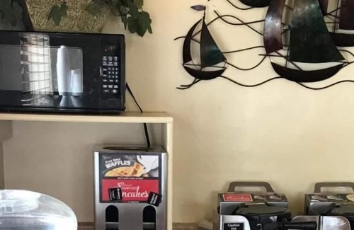 Ponderay House | Lake Getaway! 3 Modern Queen Units, Lake Pend Oreille, 111 miles of Shoreline