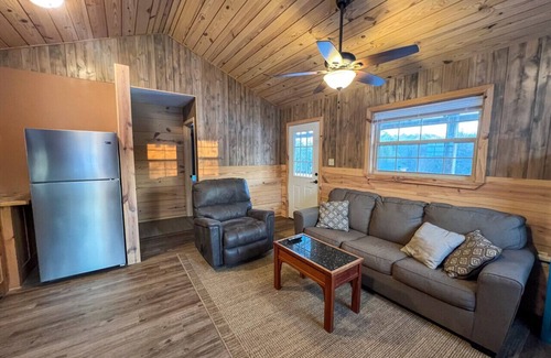 Daisy Cabin | Lake Greeson Cabin with Private ATV Access on 8 Acres