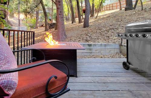 Crestline House | Family-Friendly Lake Gregory Escape with Pet Perks