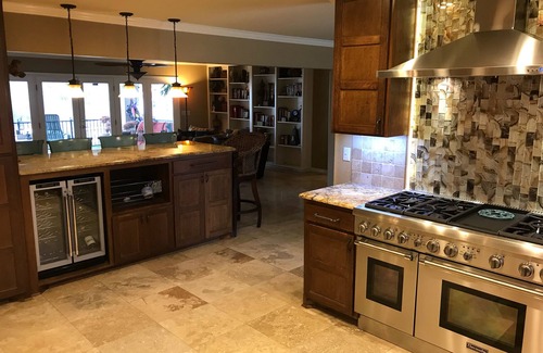Rockwell House | Lake Hamilton Retreat with Spa, Pool & Lake Views