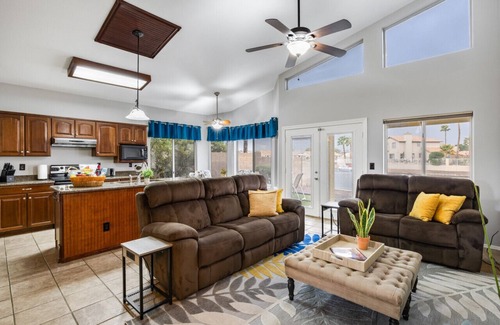 Arrowhead Lakes House | Lake Haven: Family Retreat with Beautiful Lake Views