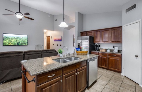 Arrowhead Lakes House | Lake Haven: Family Retreat with Beautiful Lake Views
