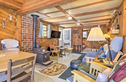 Sanbornton House | Lake Hermit Cabin: Kayaks, Paddleboards & 10/10 Reviews!