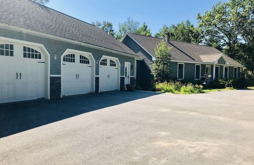 Waterboro House | Lake Home with Hot Tub, Gym & Free Golf Cart - 10/10 Rating