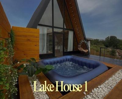 Armenia Apartment | Lake House A Frame: Pet Friendly Retreat with Hot Tub