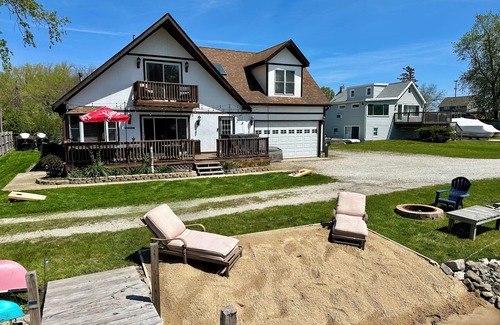 Solon Mills House | Experience Lake House on Chain O' Lakes, Antioch IL