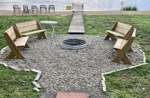South Branch House | Unforgettable Stay at Lake House on Jose Lake with Ocean Views