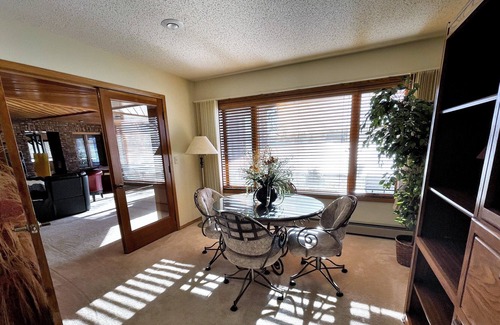 Mitchell House | Lake House on Lake Mitchell with a gymnasium and indoor hotub
