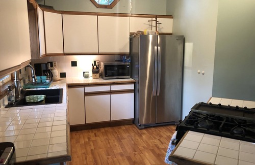 Lakeview House | Idyllic Lake House with Kitchen & Child-Friendly Features