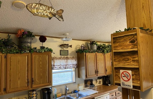 Wisconsin Dells House | Lake House Retreat: Relax by the Lake with Your Dog