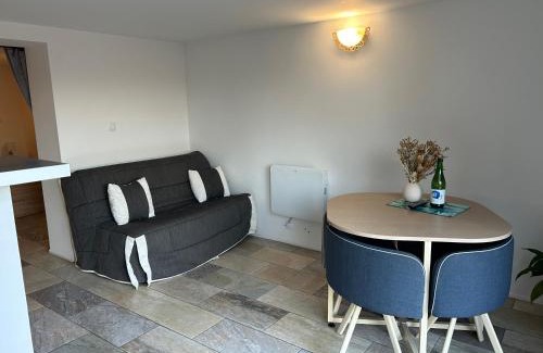 Saint-Pee-sur-Nivelle Apartment | Pet-Friendly Retreat at Lake House St Pee Sur Nivelle