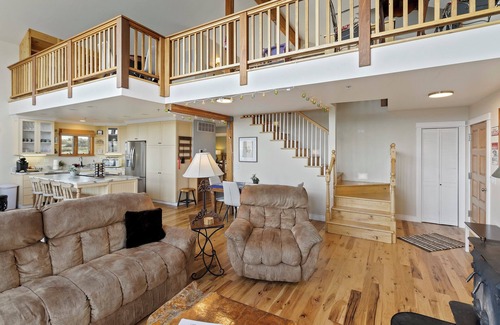 Richfield Cabin | Kid-Friendly Retreat at Lake House: Nature Awaits You