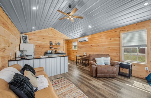 Groveoak House | Pet-Friendly Lake House 1520: Waterfront Retreat Awaits