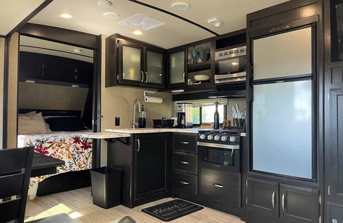 Au Gres RV Rental | Lake Huron RV Rental with Boat Slip and Family-Friendly Amenities