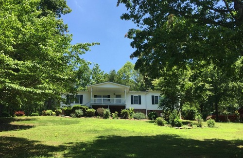 Morganton House | Tranquil Lake James Retreat: Nature, Kitchen & Breakfast Included