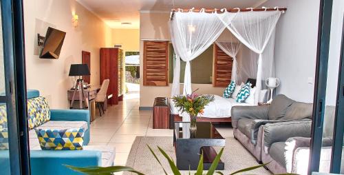 Siavonga Hotel | Relaxing Stay at Lake Kariba Inns with Pool & Restaurant