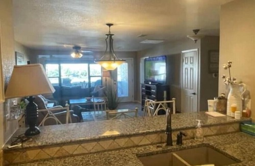 Granite Shoals Condo | Scenic Lake LBJ Condo with Pool and Ocean Views
