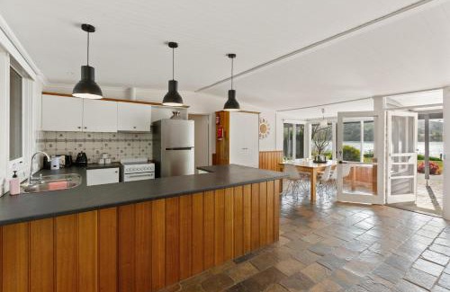 Mansfield House | Lake Lodge
