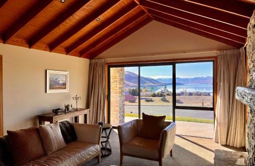 Lake Tekapo House | Exceptional Lake Lodge in Scenic Lake Tekapo - Child Friendly