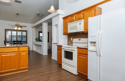 Sunridge Estates House | Discover Lake Lounge: Pool & Spa near Lake Mohave